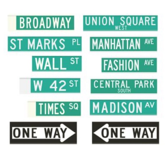 New York City Street Sign Cutouts - 12Pc. - Picture 1 of 3